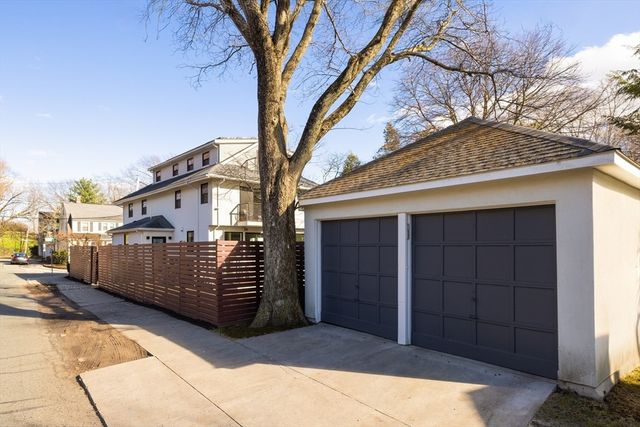 122 Garfield St, Watertown, MA 02472