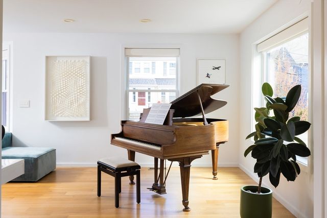 122 Garfield St, Watertown, MA 02472