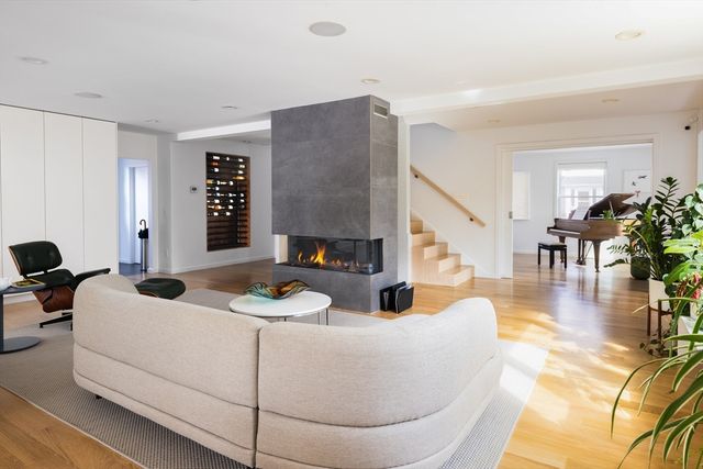 122 Garfield St, Watertown, MA 02472
