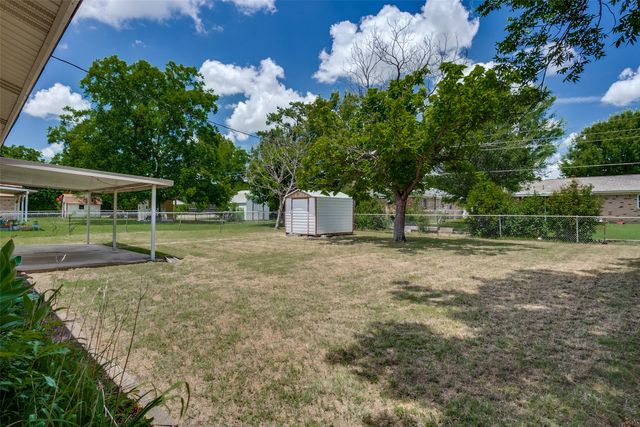 713 E Glendale Street, Crowley, TX 76036