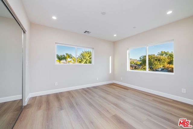 421 N Catalina Street, Burbank, CA 91505