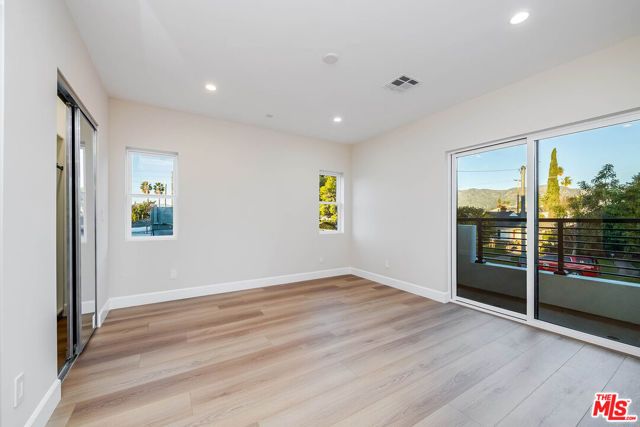 421 N Catalina Street, Burbank, CA 91505