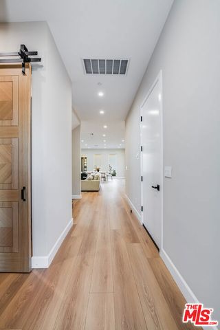 421 N Catalina Street, Burbank, CA 91505