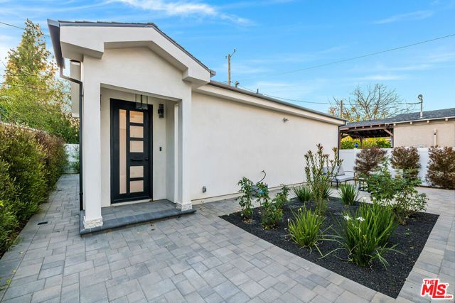 421 N Catalina Street, Burbank, CA 91505