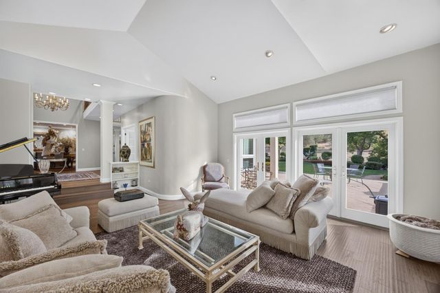 7762 Winding Way, Fair Oaks, CA 95628