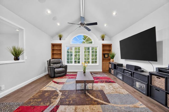 7762 Winding Way, Fair Oaks, CA 95628