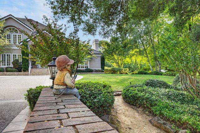 7762 Winding Way, Fair Oaks, CA 95628