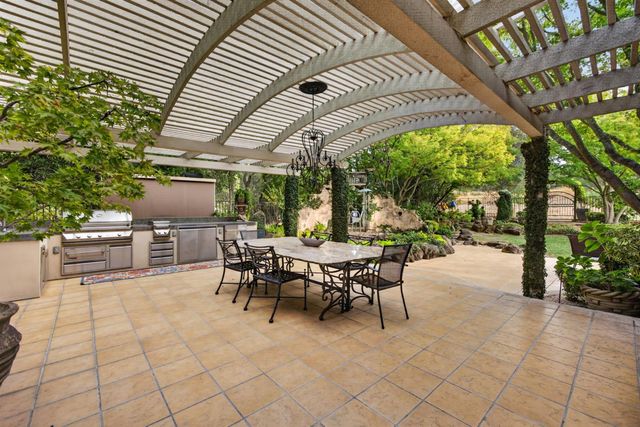 7762 Winding Way, Fair Oaks, CA 95628