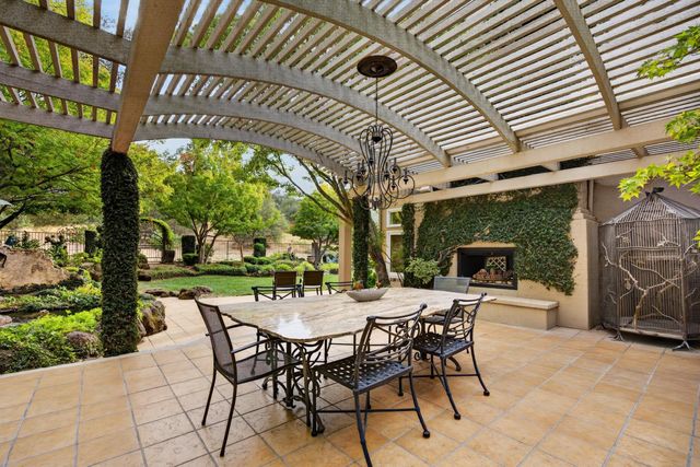 7762 Winding Way, Fair Oaks, CA 95628
