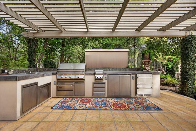 7762 Winding Way, Fair Oaks, CA 95628