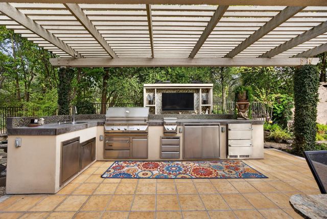 7762 Winding Way, Fair Oaks, CA 95628
