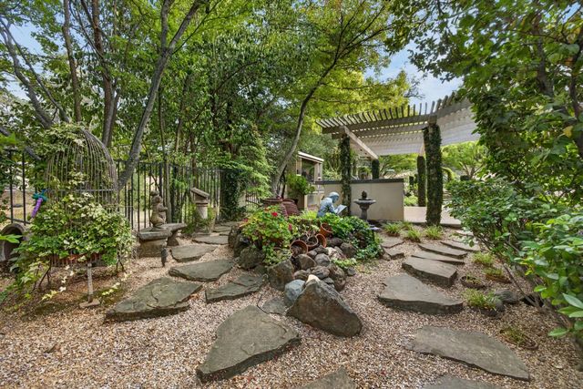 7762 Winding Way, Fair Oaks, CA 95628