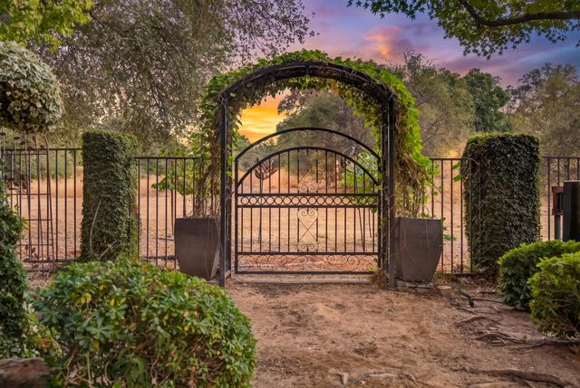 7762 Winding Way, Fair Oaks, CA 95628