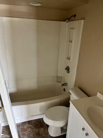 639 Monroe Street, Flint, MI 48503