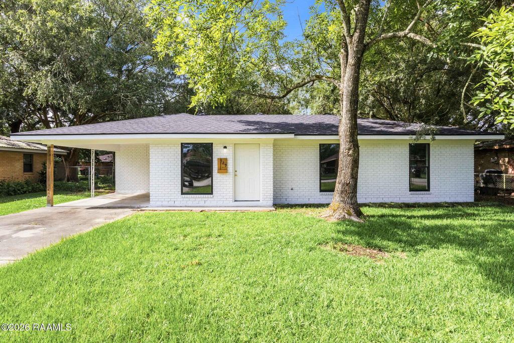 129 Lindsey Circle, Carencro, LA 70520