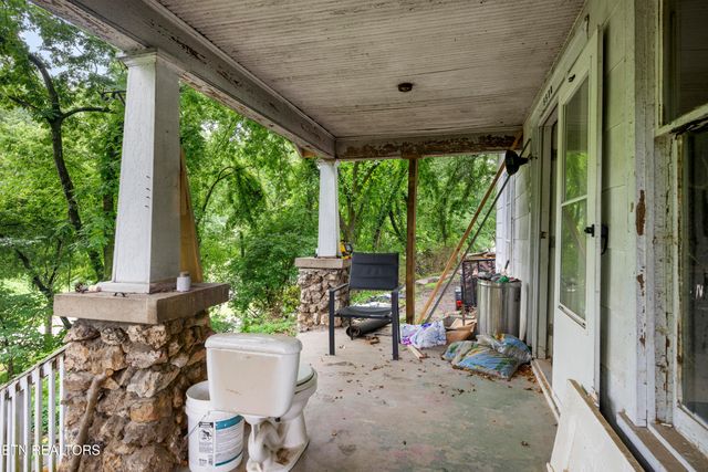 5530 N Broadway St, Knoxville, TN 37918