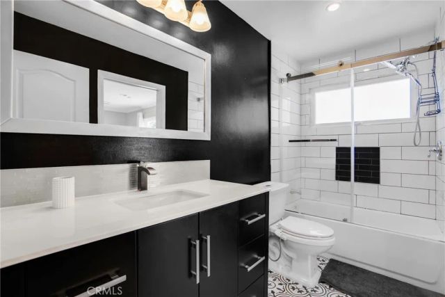 23928 Archwood Street, West Hills, CA 91307