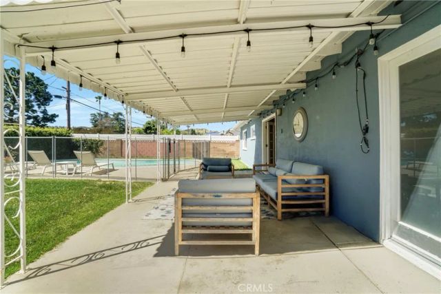 23928 Archwood Street, West Hills, CA 91307