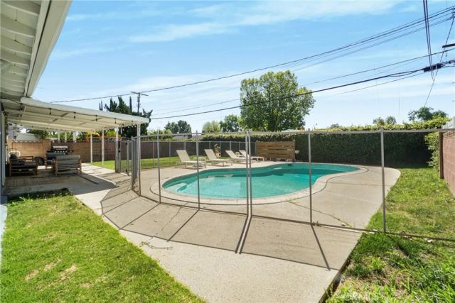 23928 Archwood Street, West Hills, CA 91307