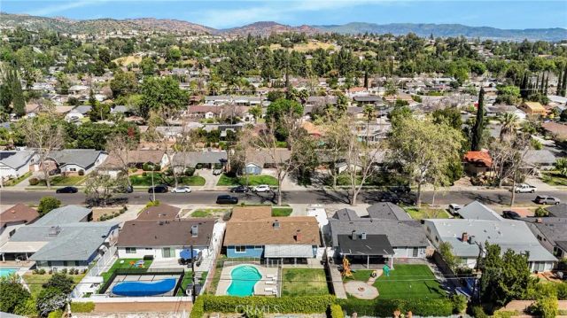 23928 Archwood Street, West Hills, CA 91307