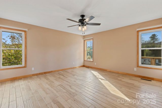 40 Forge Valley Drive, Mills River, NC 28759