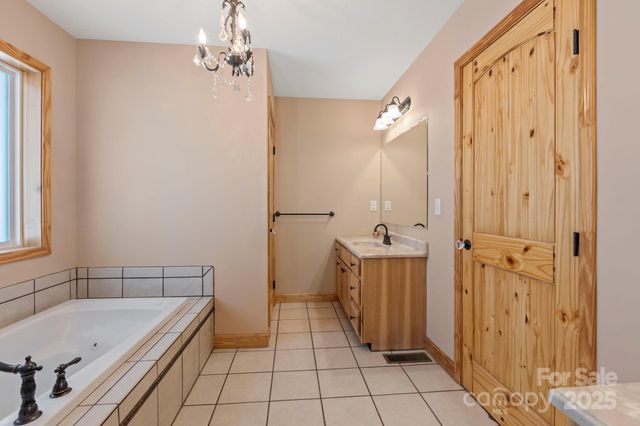 40 Forge Valley Drive, Mills River, NC 28759