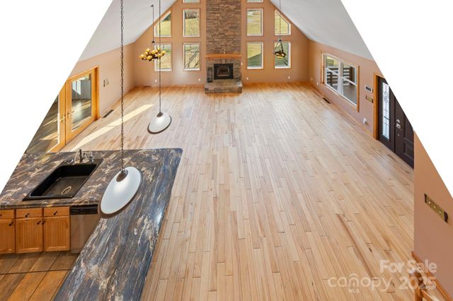 40 Forge Valley Drive, Mills River, NC 28759