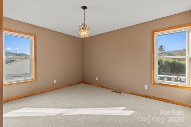 40 Forge Valley Drive, Mills River, NC 28759