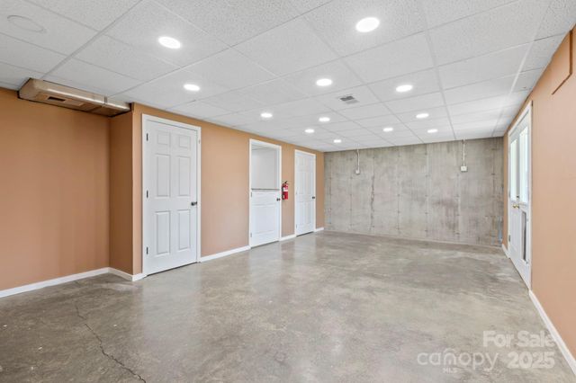 40 Forge Valley Drive, Mills River, NC 28759