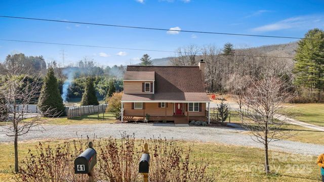 40 Forge Valley Drive, Mills River, NC 28759