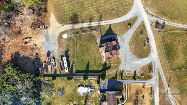 40 Forge Valley Drive, Mills River, NC 28759