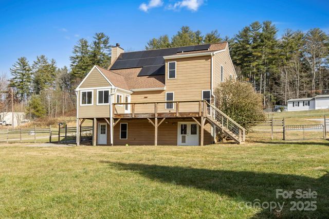 40 Forge Valley Drive, Mills River, NC 28759