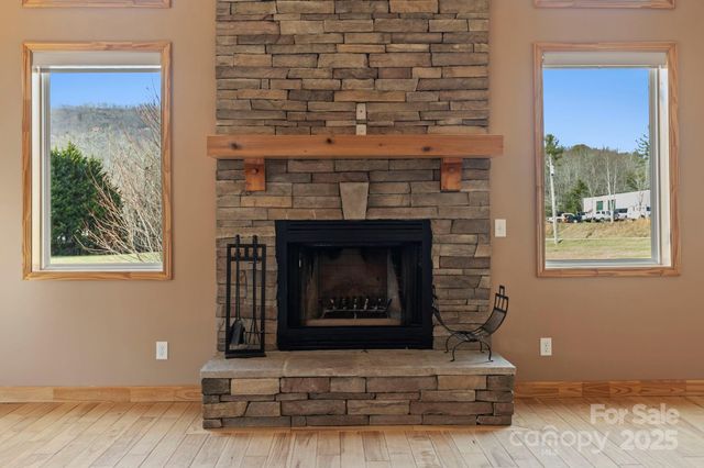 40 Forge Valley Drive, Mills River, NC 28759