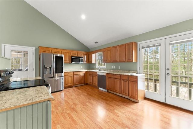 337 Claystone Walk, Cleveland, GA 30528