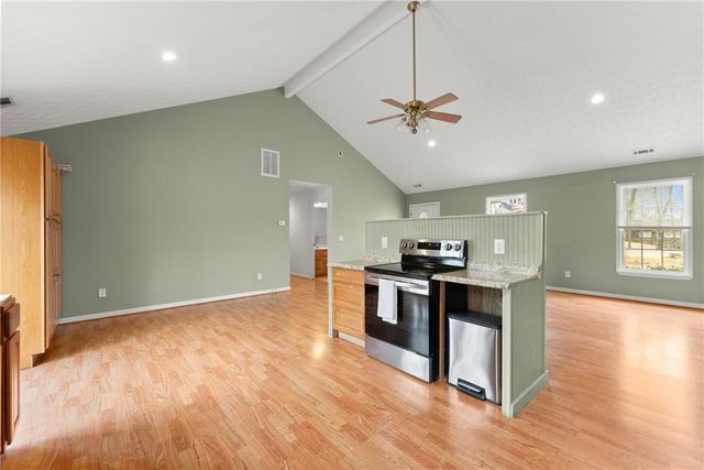 337 Claystone Walk, Cleveland, GA 30528