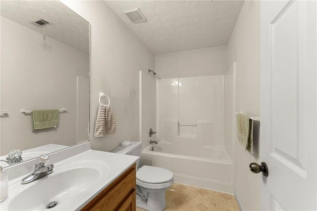 337 Claystone Walk, Cleveland, GA 30528