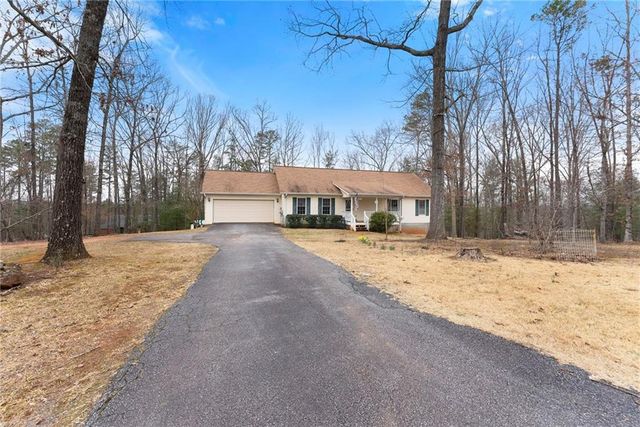 337 Claystone Walk, Cleveland, GA 30528