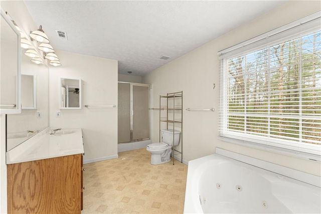 337 Claystone Walk, Cleveland, GA 30528