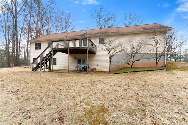 337 Claystone Walk, Cleveland, GA 30528