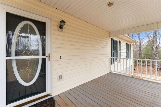 337 Claystone Walk, Cleveland, GA 30528