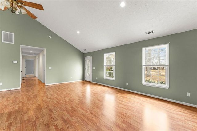 337 Claystone Walk, Cleveland, GA 30528