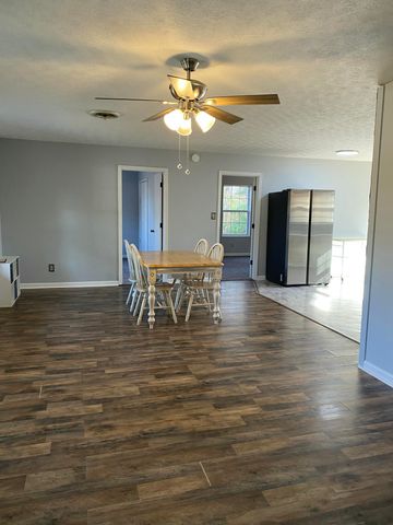 64 Woodson Cove Court, Bronston, KY 42518