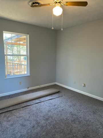 64 Woodson Cove Court, Bronston, KY 42518