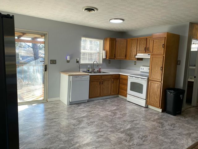 64 Woodson Cove Court, Bronston, KY 42518