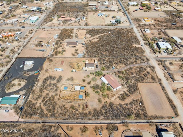 43228 N 14TH Street, New River, AZ 85087