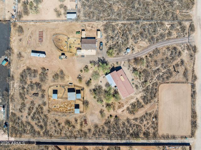 43228 N 14TH Street, New River, AZ 85087