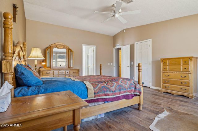 43228 N 14TH Street, New River, AZ 85087