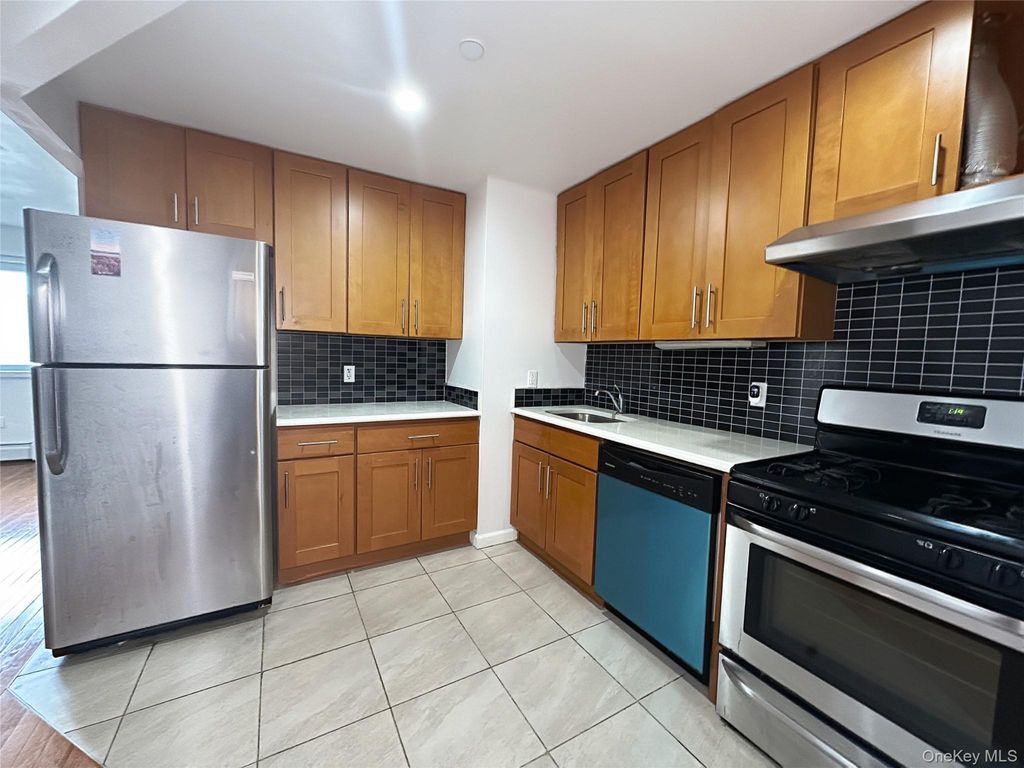 6475 Austin Street 4C, Rego Park, NY 11374 — photo 2