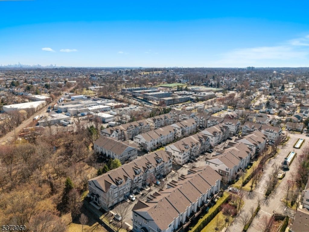 36 Carrington Pl, Clifton City, NJ 07013