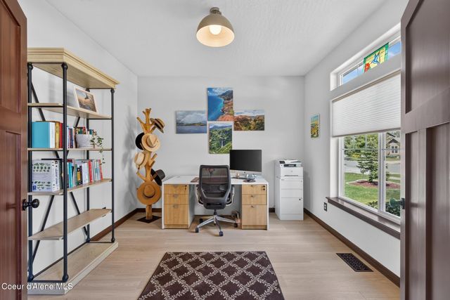 1658 W Boyles AVE, Hayden, ID 83835